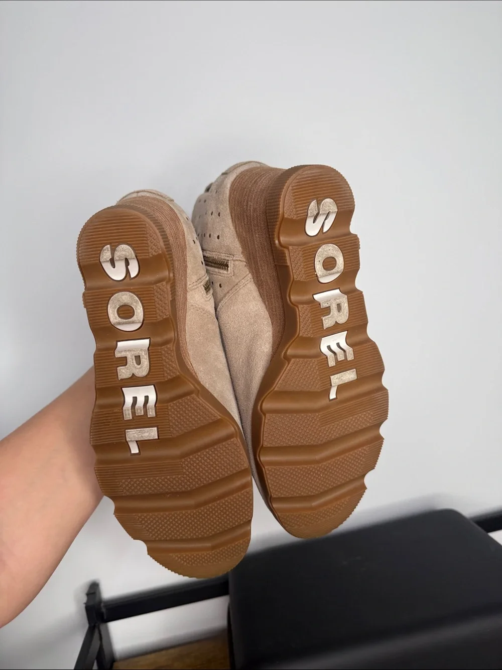 Sorel Joan Uptown Studded Sandy Suede Booties Size 10